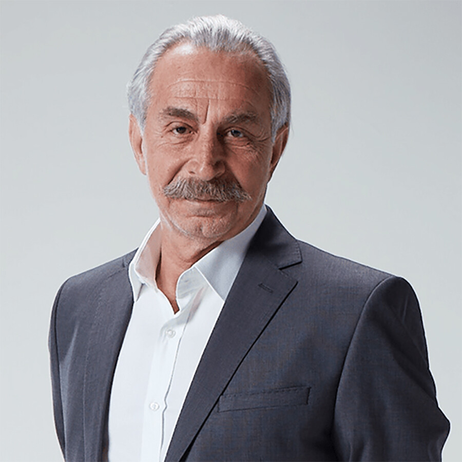 Beyin kanaması geçiren usta oyuncu Rıza Akın yoğun bakıma alındı