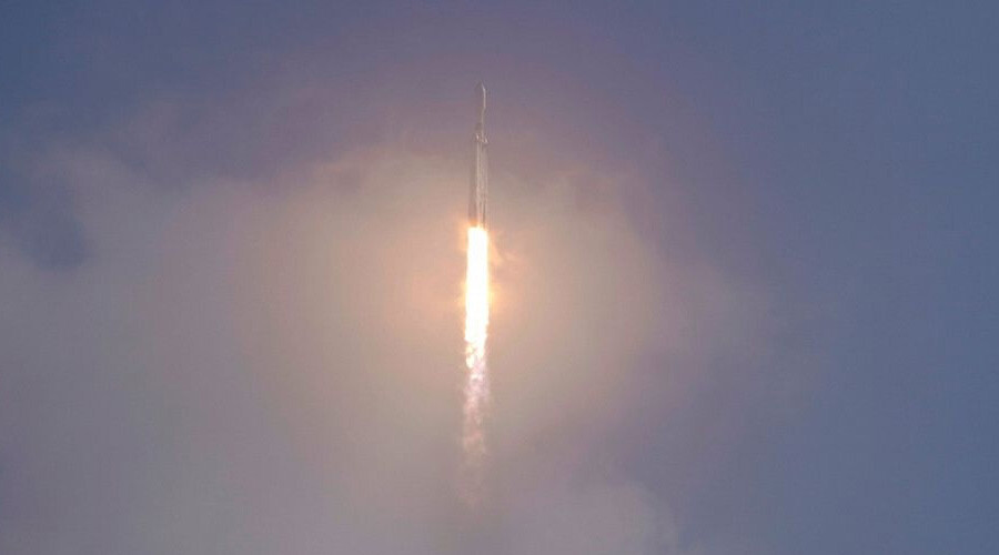 SpaceX’ten üç yıl sonra ilk Falcon Heavy görevi: Dünyanın en güçlü operasyonel roketi ABD ordusu için havalandı SpaceX’ten üç yıl sonra ilk Falcon Heavy görevi: Dünyanın en güçlü operasyonel roketi ABD ordusu için havalandı
