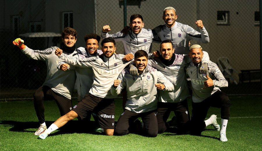 Trabzonspor için yarın kritik gün... Abdullah Avcı: Ferencvaros'u yenip bekleyeceğiz