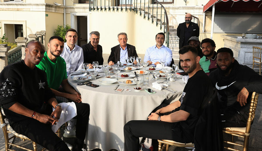 Necip Uysal ile Cenk Tosun Beşiktaş kongre üyesi oldu