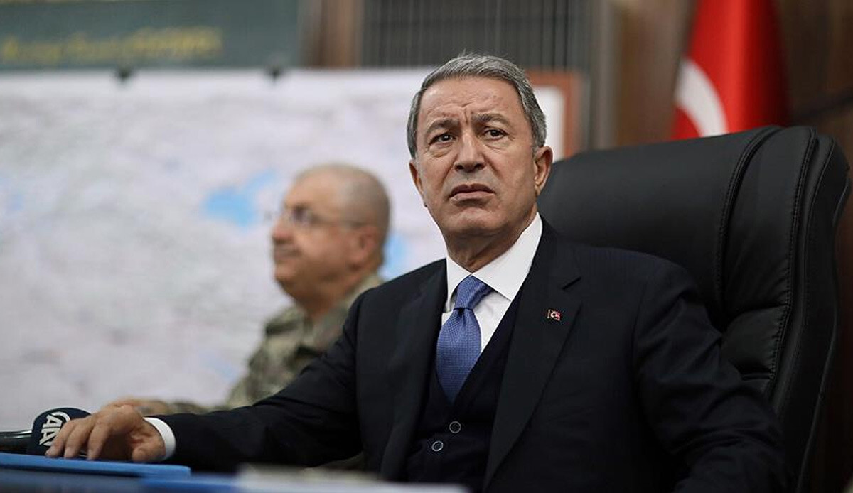 Bakan Akar'dan terörle mücadelede kararlılık vurgusu: Tek çareleri teslim olmak Bakan Akar'dan terörle mücadelede kararlılık vurgusu: Tek çareleri teslim olmak