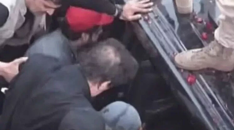 Son dakika... Eski Pakistan Başbakanı Imran Khan'a suikast girişimi Son dakika... Eski Pakistan Başbakanı Imran Khan'a suikast girişimi