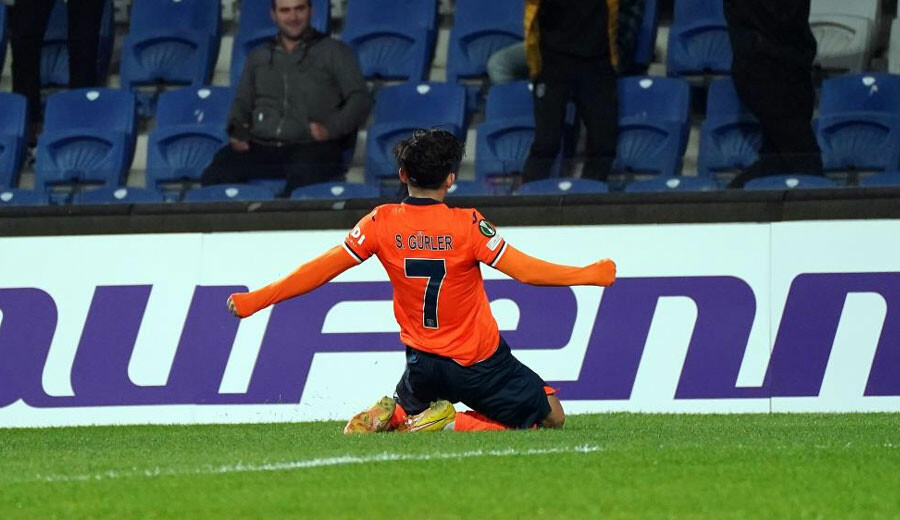 Ver elini UEFA Konferans Ligi! Medipol Başakşehir rekor golle grubunu lider tamamladı Ver elini UEFA Konferans Ligi! Medipol Başakşehir rekor golle grubunu lider tamamladı