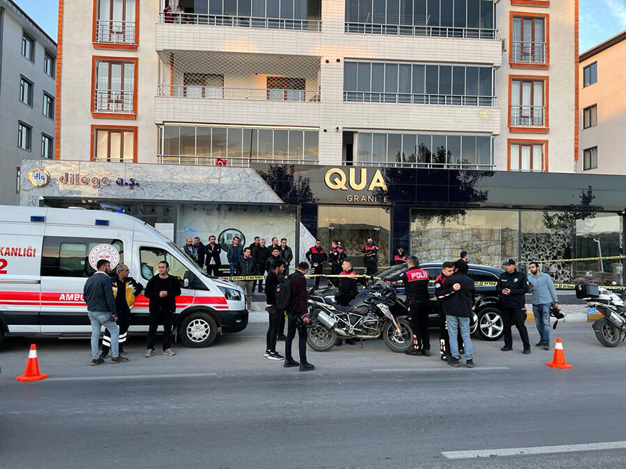 Elazığ'da silahlı çatışma: 3 ölü Elazığ'da silahlı çatışma: 3 ölü