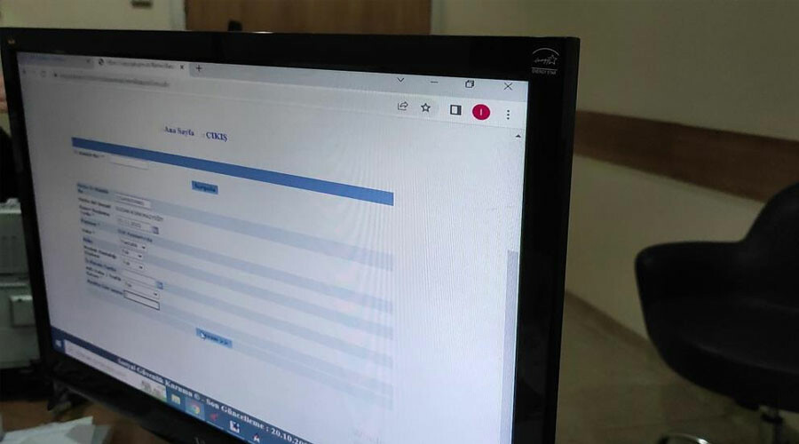 Doktorun sistemi hacklendi: Erkek hastaya 'hamilelik', sağlıklı hastaya 'ölüm' raporu verdiler Doktorun sistemi hacklendi: Erkek hastaya 'hamilelik', sağlıklı hastaya 'ölüm' raporu verdiler