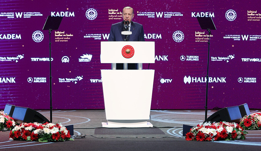 Son dakika: Cumhurbaşkanı Erdoğan'dan Kılıçdaroğlu'na 'başörtüsü' tepkisi: Neden kaçak dövüşüyorsunuz? Son dakika: Cumhurbaşkanı Erdoğan'dan Kılıçdaroğlu'na 'başörtüsü' tepkisi: Neden kaçak dövüşüyorsunuz?