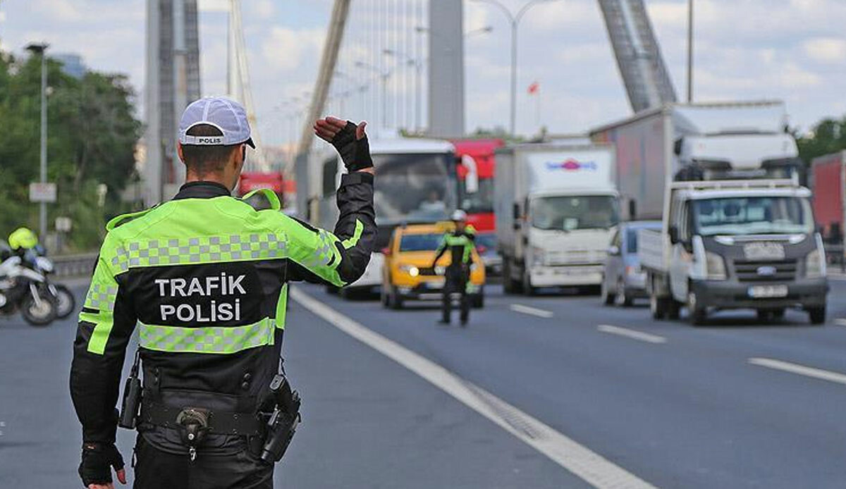 İstanbullular yarın dışarı çıkarken dikkat! Bazı yollar trafiğe kapatılacak İstanbullular yarın dışarı çıkarken dikkat! Bazı yollar trafiğe kapatılacak