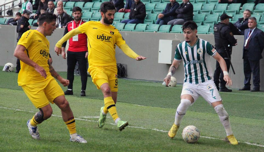 Giresunspor kanamayı durdurdu! İstanbulspor 5 maçtır mağlup Giresunspor kanamayı durdurdu! İstanbulspor 5 maçtır mağlup