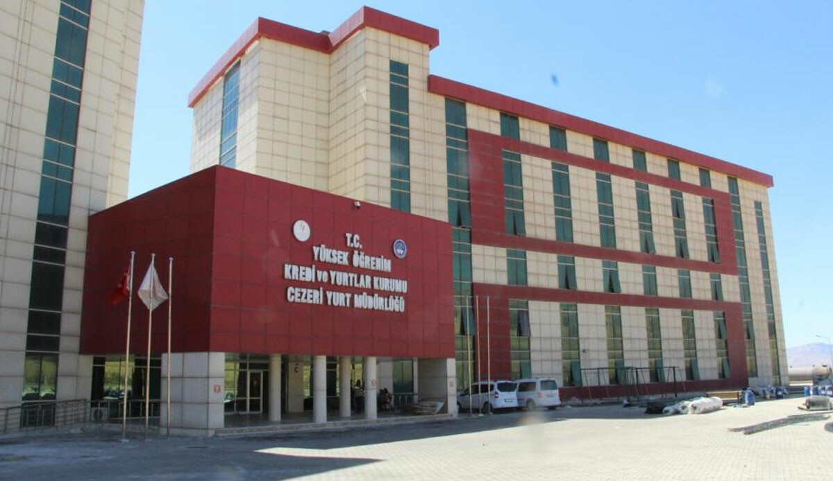 Yurtta yapılan ilaçlama hastanelik etti… 76 öğrenci zehirlendi! Yurtta yapılan ilaçlama hastanelik etti… 76 öğrenci zehirlendi!