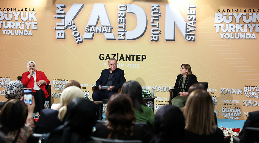 Cumhurbaşkanı Erdoğan: Aile kavramını anayasal zemine oturtmak istiyoruz Cumhurbaşkanı Erdoğan: Aile kavramını anayasal zemine oturtmak istiyoruz