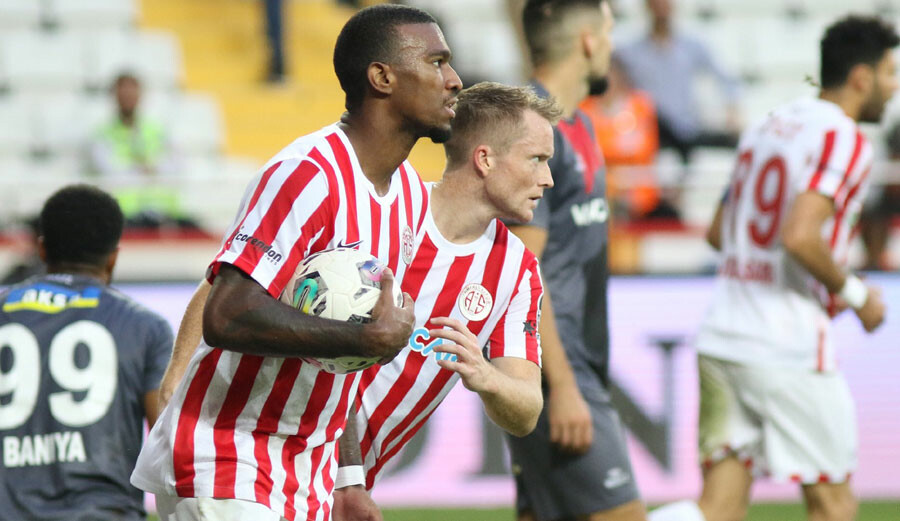 Antalyaspor seriye taktı! Karagümrük maçında 2-0'dan 4 gollü geri dönüş