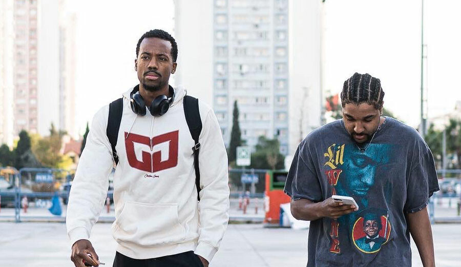 Yıldız basketbolcuya bıçaklı saldırı girişimi! Errick McCollum'u çevredekiler kurtardı Yıldız basketbolcuya bıçaklı saldırı girişimi! Errick McCollum'u çevredekiler kurtardı