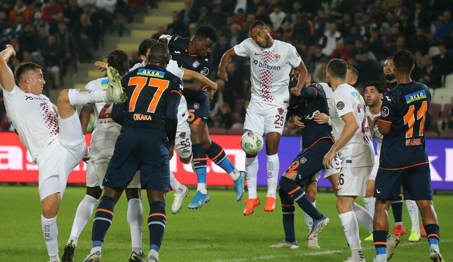 Yenişemediler! Hatayspor - Medipol Başakşehir maçında 6 gol var kazanan yok Yenişemediler! Hatayspor - Medipol Başakşehir maçında 6 gol var kazanan yok