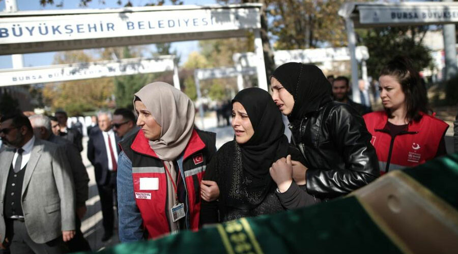 Bursa’da acı tablo: 9 tabut yan yana dizildi, göz yaşları sel oldu Bursa’da acı tablo: 9 tabut yan yana dizildi, göz yaşları sel oldu