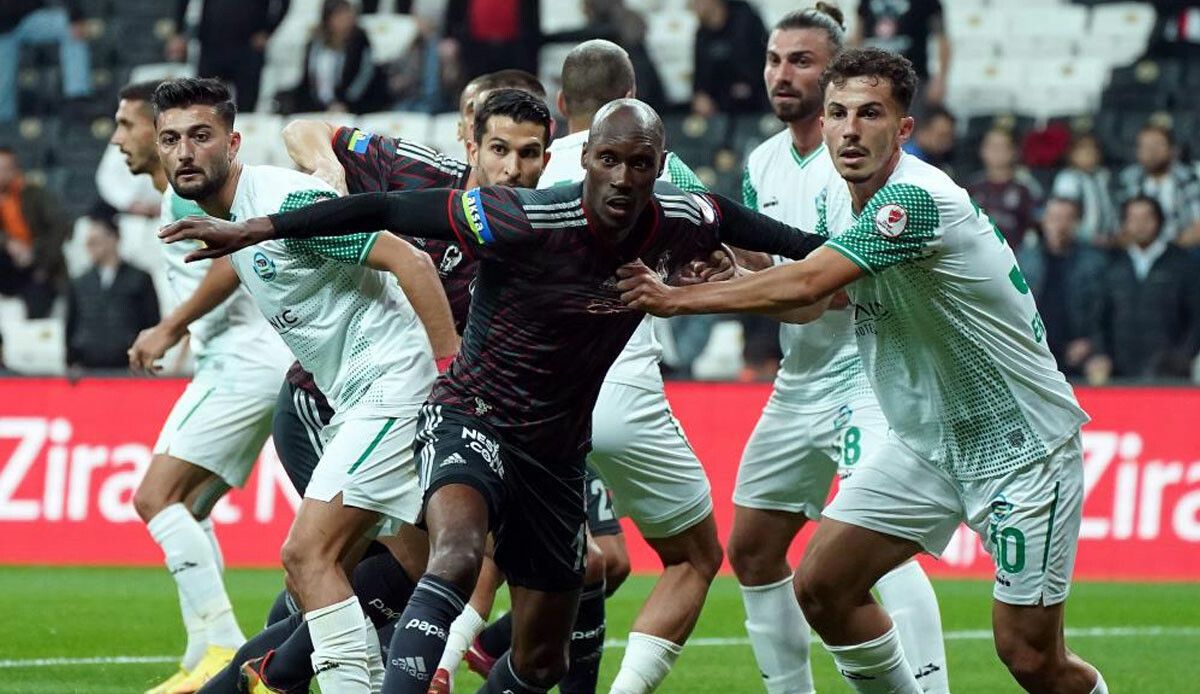 Atiba Hutchinson Dünya Kupası başlasın! Kanadalı efsane Katar için hazır Atiba Hutchinson Dünya Kupası başlasın! Kanadalı efsane Katar için hazır