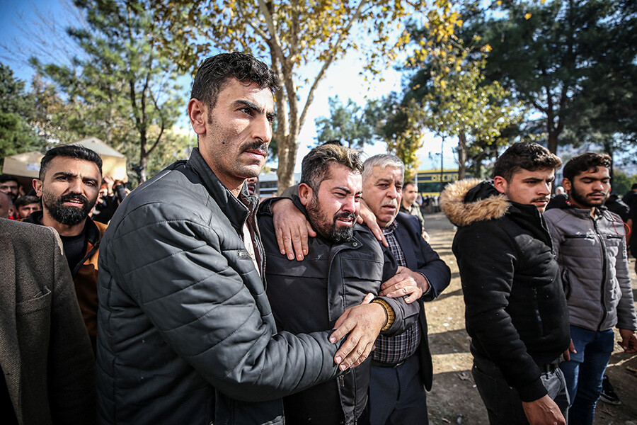 Bursa’da acı tablo: 9 tabut yan yana dizildi, göz yaşları sel oldu Bursa’da acı tablo: 9 tabut yan yana dizildi, göz yaşları sel oldu