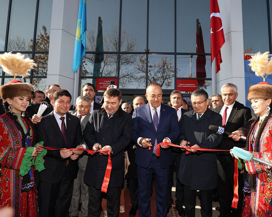 Bakan Çavuşoğlu'ndan Kazakistan'da FETÖ uyarısı: Bulunduğu her yer için tehdittir Bakan Çavuşoğlu'ndan Kazakistan'da FETÖ uyarısı: Bulunduğu her yer için tehdittir