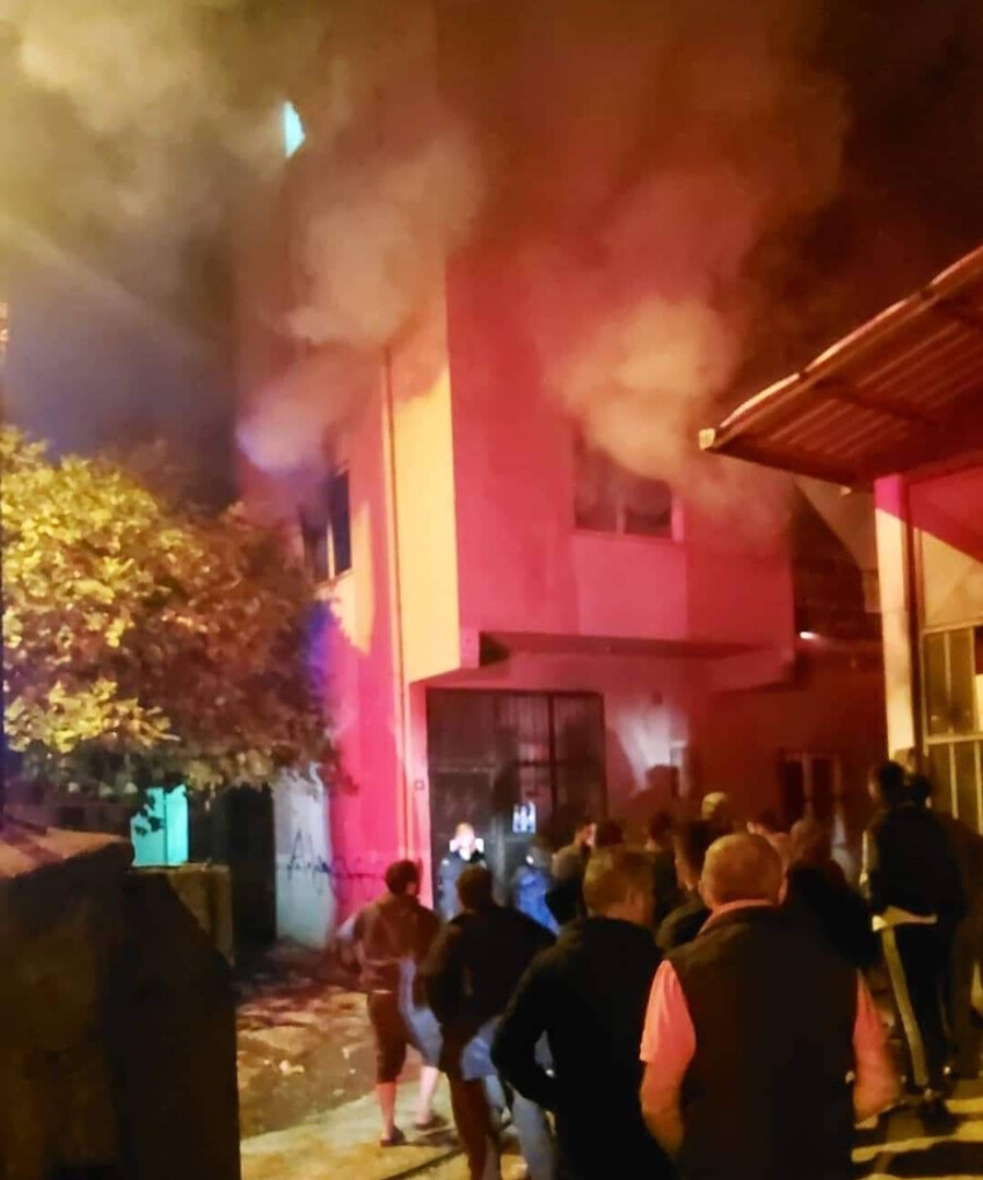 Bursa'da yangın faciası! 8'i çocuk 9 kişi hayatını kaybetti Bursa'da yangın faciası! 8'i çocuk 9 kişi hayatını kaybetti