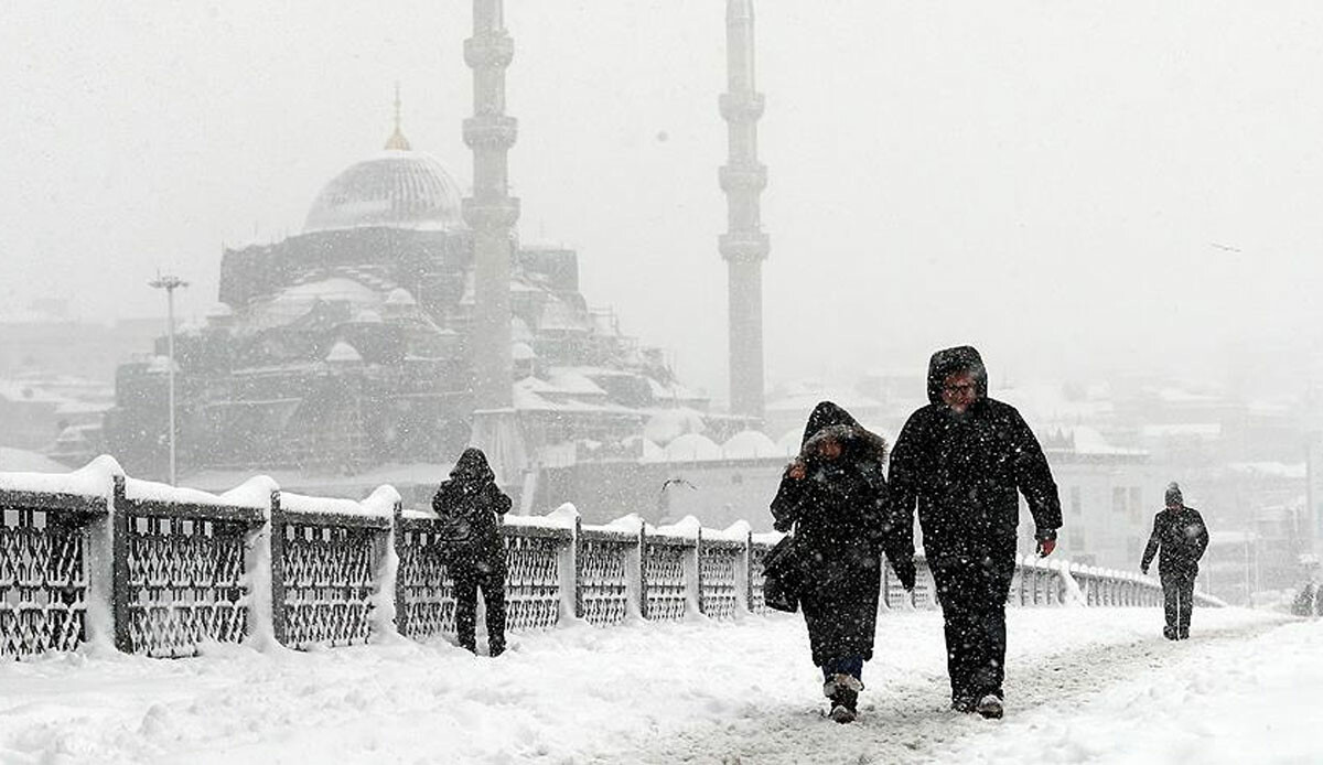Kara kış kapıda! Uzman isim sosyal medyadan uyardı: İstanbul&#039;a kar ne zaman yağacak?