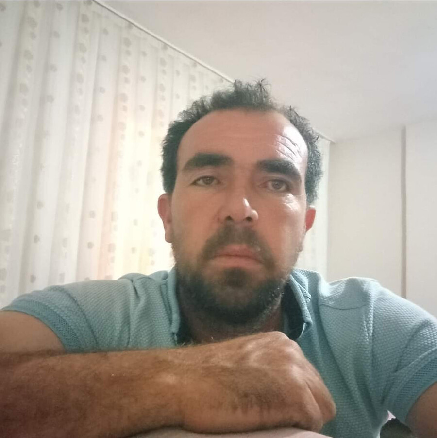 Tek şeritli yolda kafa kafaya çarpıştılar: 2 ölü, 5 yaralı