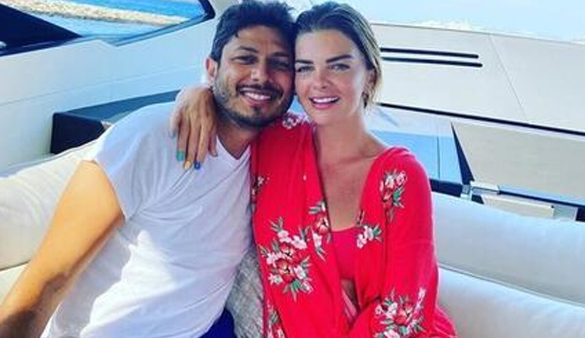 Pelin Karahan'ın eşi Bedri Güntay apar topar ameliyata alınmıştı, ünlü oyuncudan ilk açıklama geldi Pelin Karahan'ın eşi Bedri Güntay apar topar ameliyata alınmıştı, ünlü oyuncudan ilk açıklama geldi
