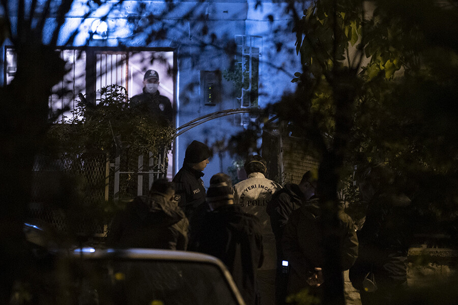 Ankara'da korkunç olay! Bir evde 5 Afgan'ın cesedi bulundu Ankara'da korkunç olay! Bir evde 5 Afgan'ın cesedi bulundu