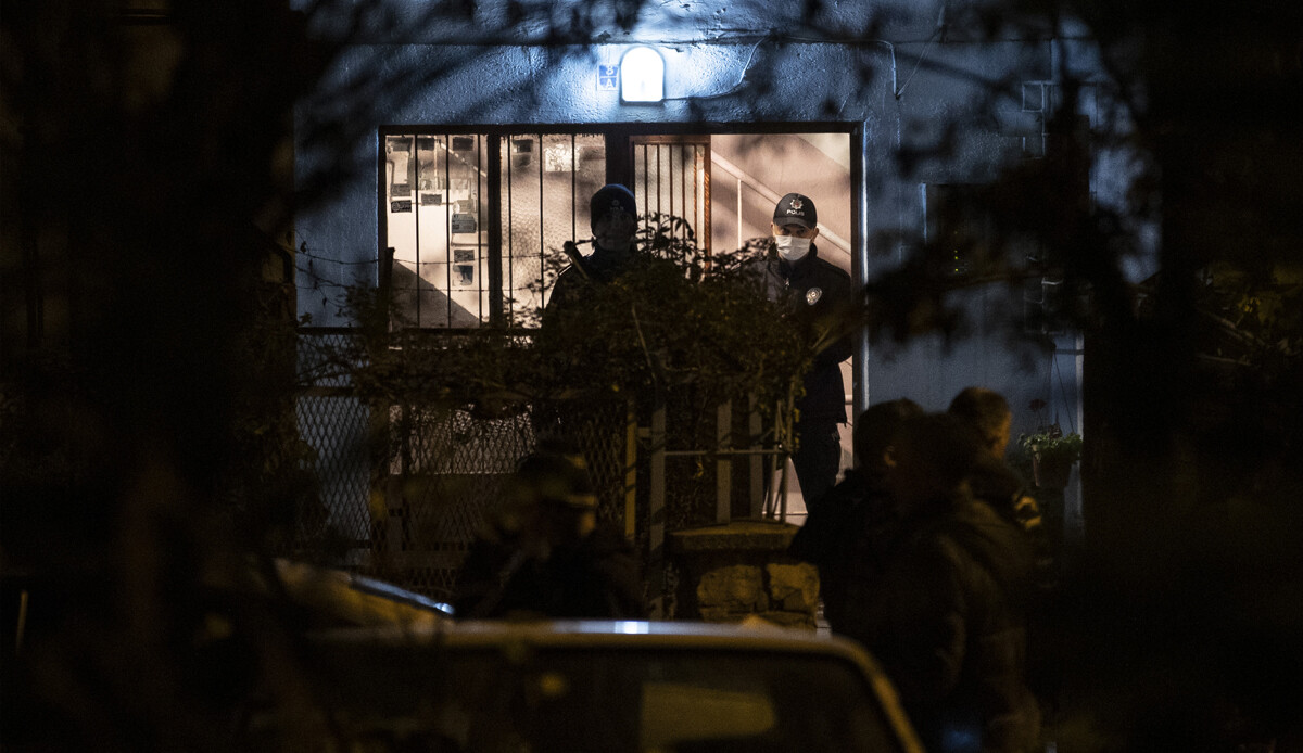 Ankara'da korkunç olay! Bir evde 5 Afgan'ın cesedi bulundu Ankara'da korkunç olay! Bir evde 5 Afgan'ın cesedi bulundu
