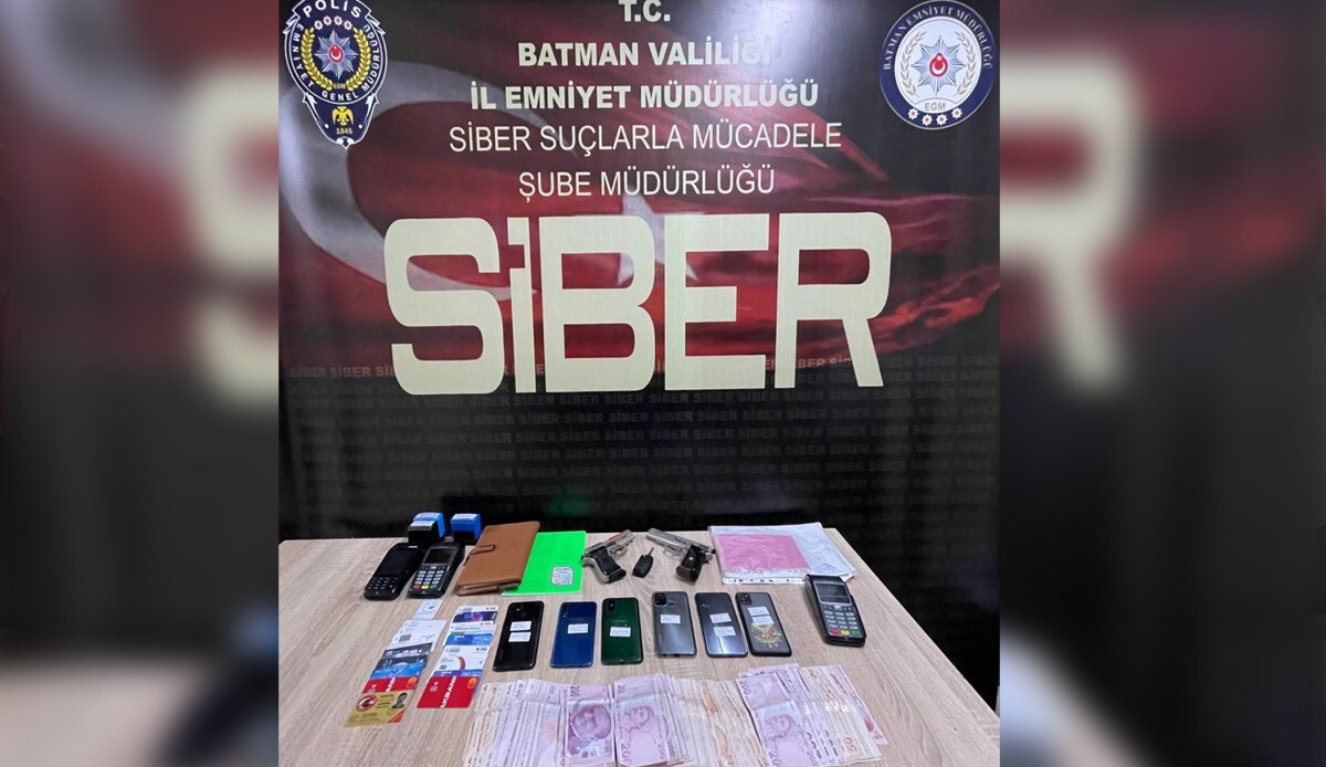 Batman'da sahte şirket çetesine operasyon! 3 kişi tutuklandı Batman'da sahte şirket çetesine operasyon! 3 kişi tutuklandı
