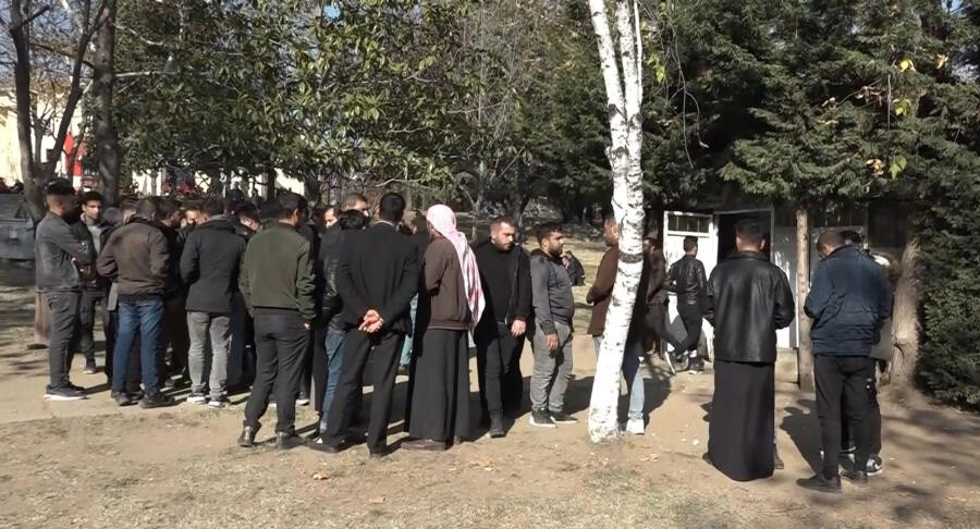 9 kişinin hayatını kaybettiği yangında acı detay... Hayata aynı gün başlayıp, aynı gün veda ettiler 9 kişinin hayatını kaybettiği yangında acı detay... Hayata aynı gün başlayıp, aynı gün veda ettiler