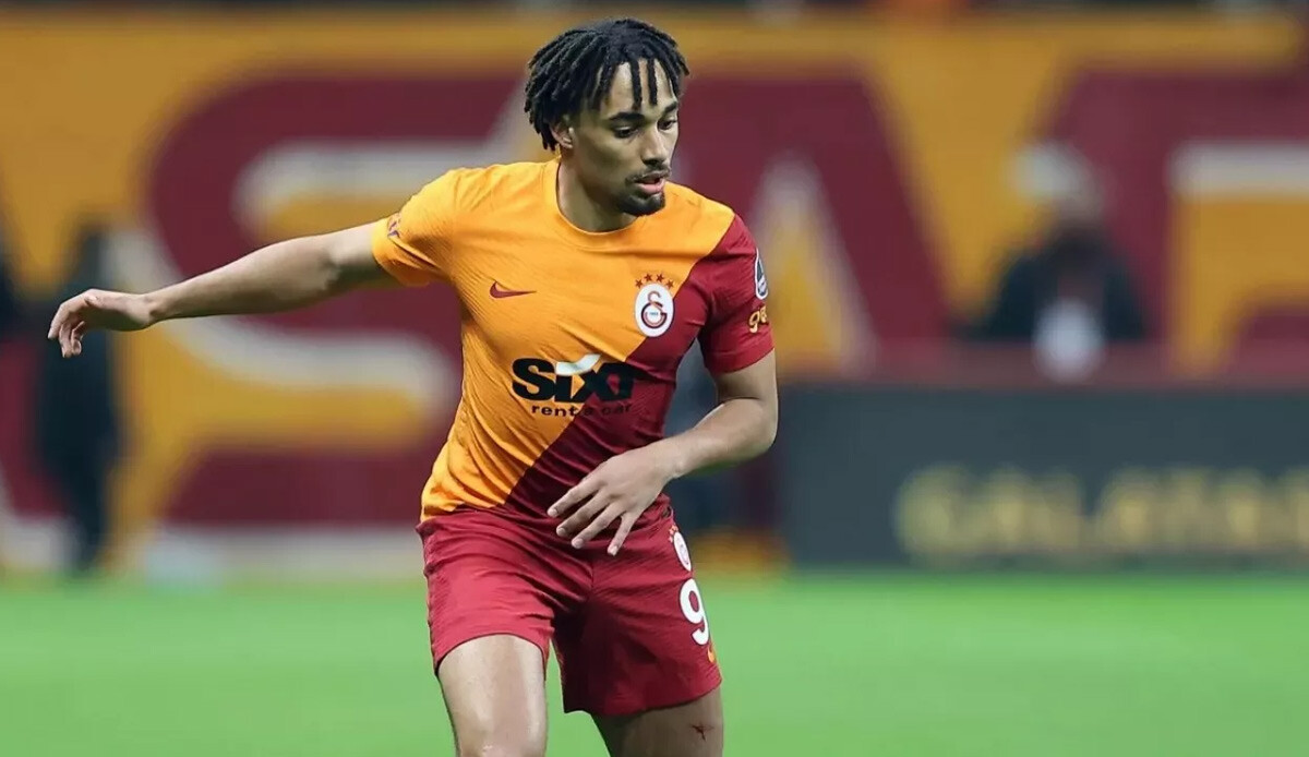 Galatasaraylı Sacha Boey'e Dünya Kupası şoku: Fransa'dan davet gelmedi Galatasaraylı Sacha Boey'e Dünya Kupası şoku: Fransa'dan davet gelmedi