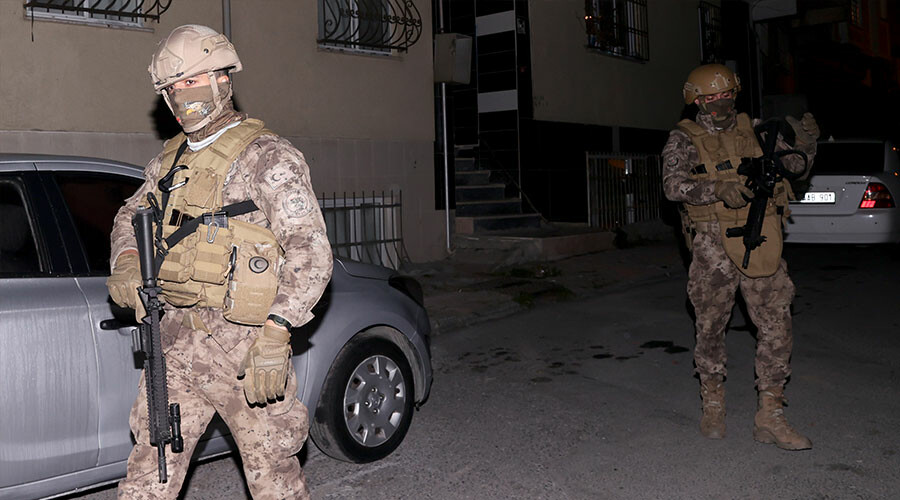 11 ilde siber dolandırıcılık operasyonu: Yüz binlerce liralık dolandırıcılığın önüne geçildi 11 ilde siber dolandırıcılık operasyonu: Yüz binlerce liralık dolandırıcılığın önüne geçildi