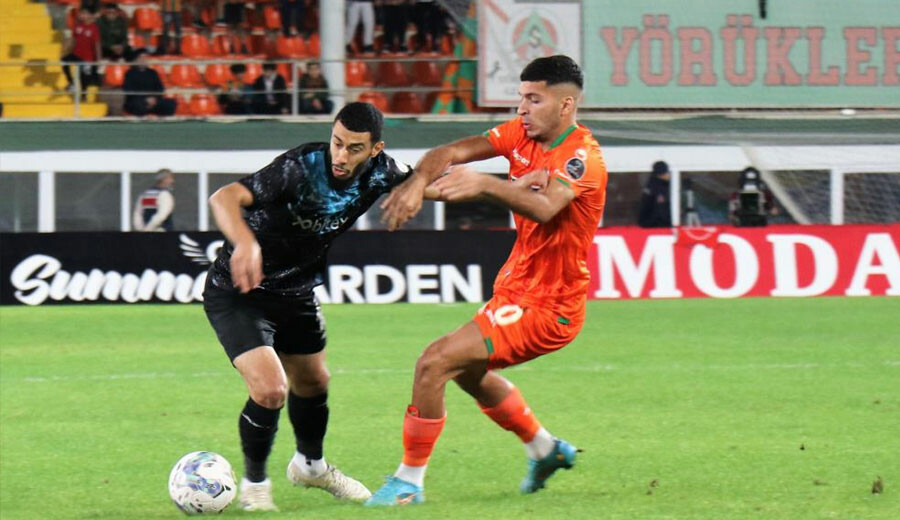 Belhanda kızardı, Adana Demirspor Alanyaspor'a teslim olmadı! Montella'nın yenilmezlik serisi 10 maça çıktı Belhanda kızardı, Adana Demirspor Alanyaspor'a teslim olmadı! Montella'nın yenilmezlik serisi 10 maça çıktı