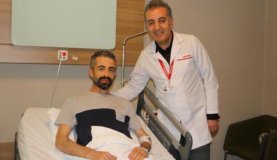 Mide şikayetiyle hastaneye gitti, böbreğinden çıkanlar doktorunu şoke etti! “Daha büyüğüyle karşılaşmamıştım” Mide şikayetiyle hastaneye gitti, böbreğinden çıkanlar doktorunu şoke etti! “Daha büyüğüyle karşılaşmamıştım”