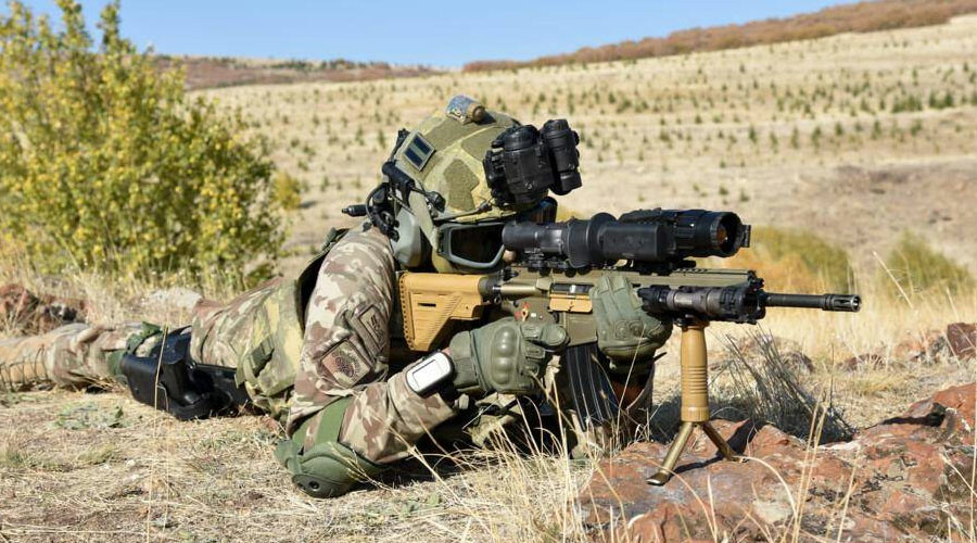 Son dakika...  Taciz ateşi açan 2 PKK/YPG’li etkisiz hale getirildi! Son dakika...  Taciz ateşi açan 2 PKK/YPG’li etkisiz hale getirildi!