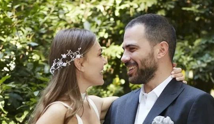 Sürpriz nikah: Aslı Enver ile Berkin Gökbudak evlendi Sürpriz nikah: Aslı Enver ile Berkin Gökbudak evlendi