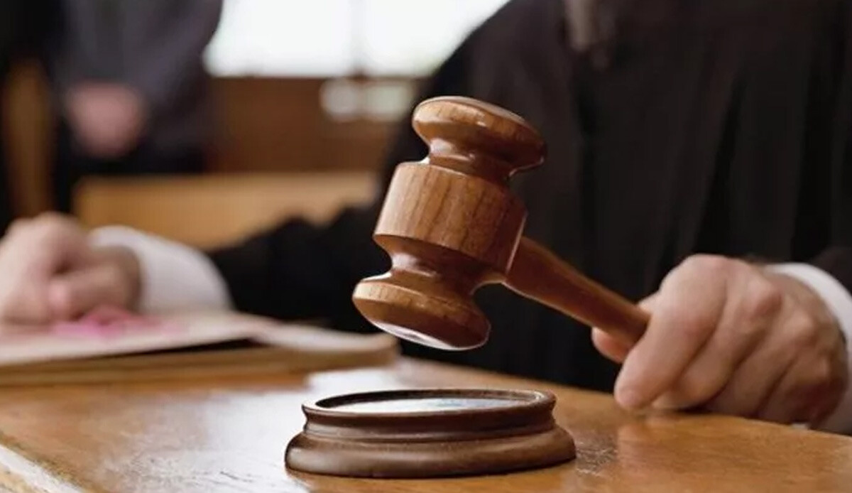 İngiliz büyükelçiliğinde çalışan güvenlik görevlisi Ruslara gizli bilgileri sattığını itiraf etti İngiliz büyükelçiliğinde çalışan güvenlik görevlisi Ruslara gizli bilgileri sattığını itiraf etti