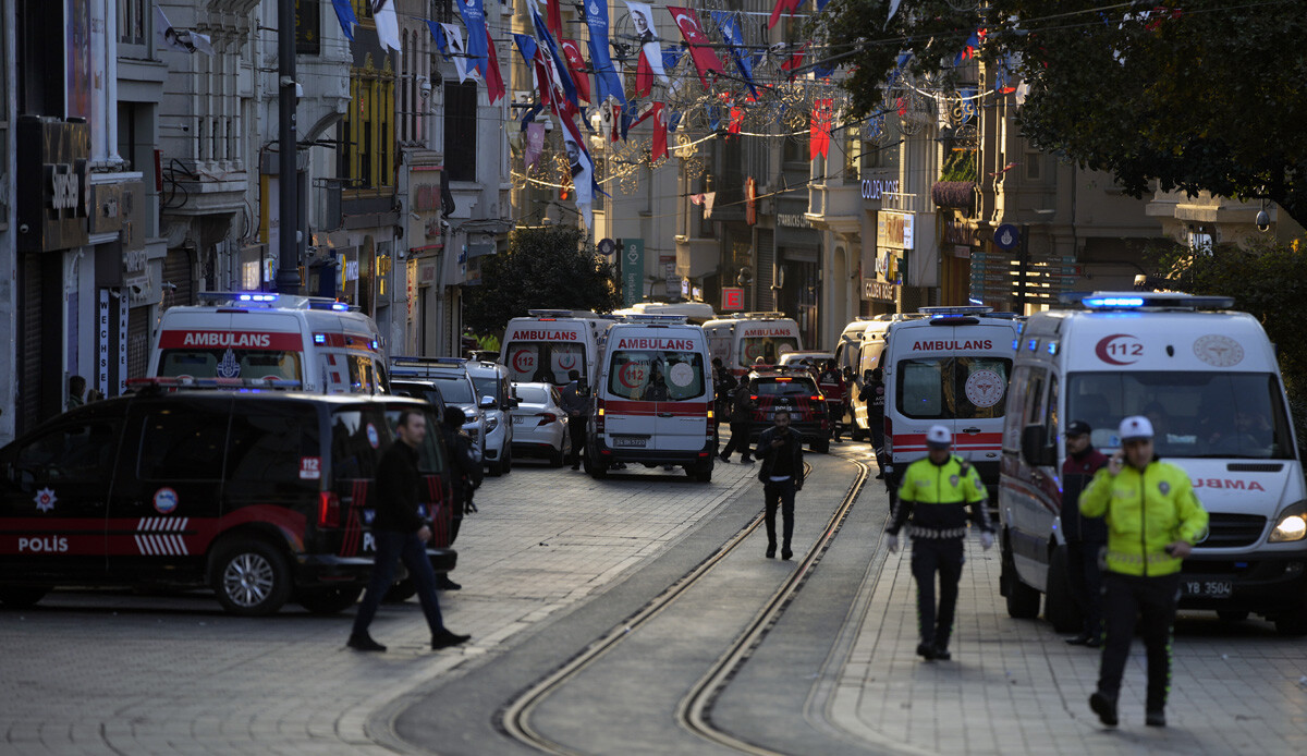 Bakan Koca patlamada yaralananların sağlık durumunu açıkladı Bakan Koca patlamada yaralananların sağlık durumunu açıkladı