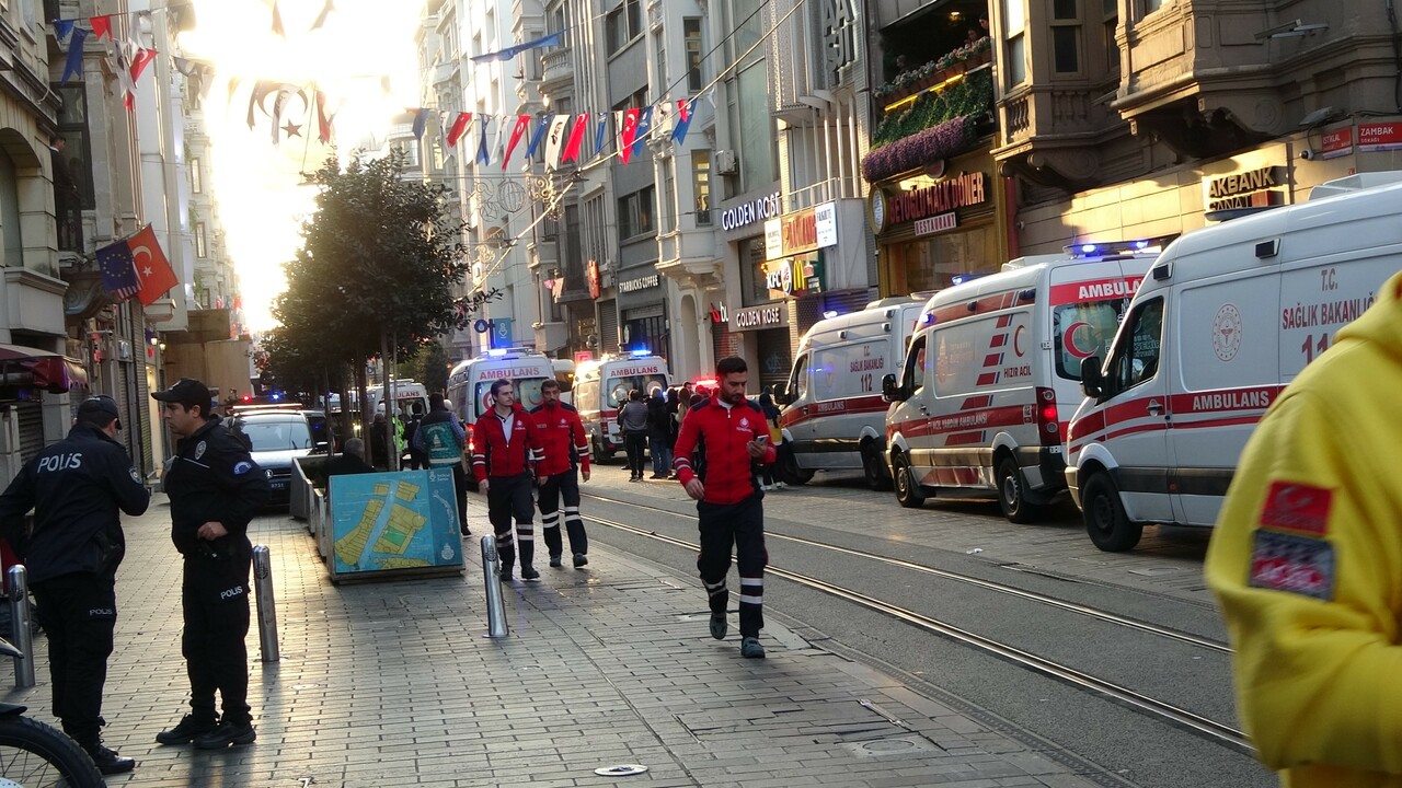 Patlama sonrası vatandaşlar hastanelere akın etti, Kızılay&#039;dan açıklama var
