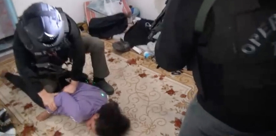 Son dakika: Bakan Bozdağ'dan Taksim patlamasına ilişkin son durum bilgisi: 46 kişi gözaltına alındı Son dakika: Bakan Bozdağ'dan Taksim patlamasına ilişkin son durum bilgisi: 46 kişi gözaltına alındı