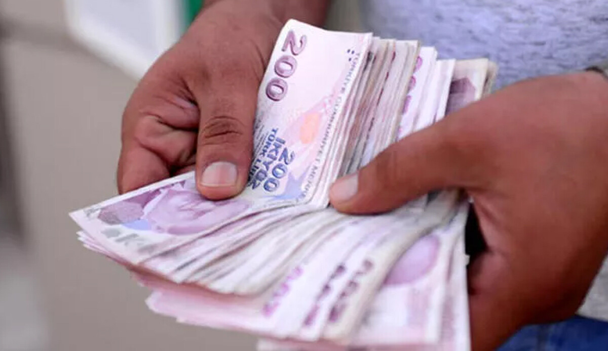 Birden fazla değişik statüde çalışan EYT’lilere SGK nasıl maaş bağlar? Birden fazla değişik statüde çalışan EYT’lilere SGK nasıl maaş bağlar?