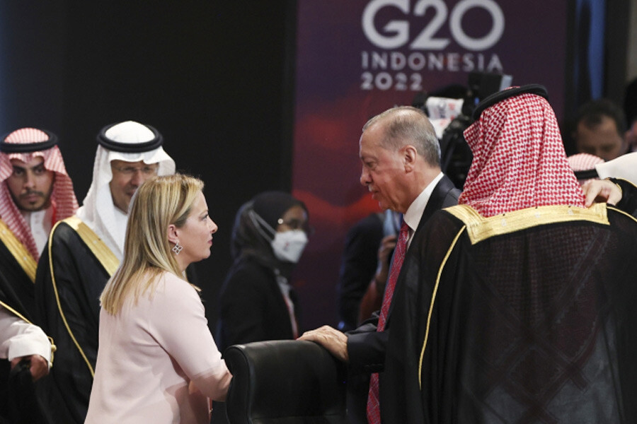 Cumhurbaşkanı Erdoğan G20 Liderler Zirvesi'ndeki temaslarına başladı Cumhurbaşkanı Erdoğan G20 Liderler Zirvesi'ndeki temaslarına başladı