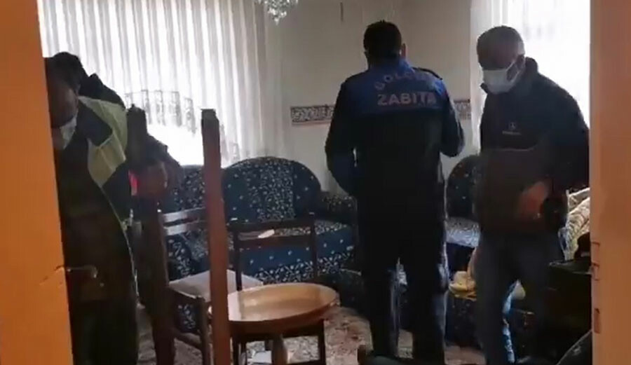 İhbarın altından dram çıktı! Karanlık odada bulundu, hiç konuşmuyor... Koruma altına alındılar İhbarın altından dram çıktı! Karanlık odada bulundu, hiç konuşmuyor... Koruma altına alındılar