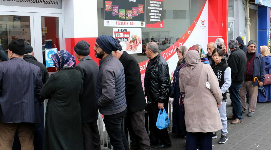 Et ve Süt Kurumu fiyatları düşürdü: Vatandaş mutlu, kasaplar şikayetçi