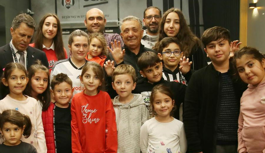 Şehit aileleri Vodafone Park’ta! Çebi: 