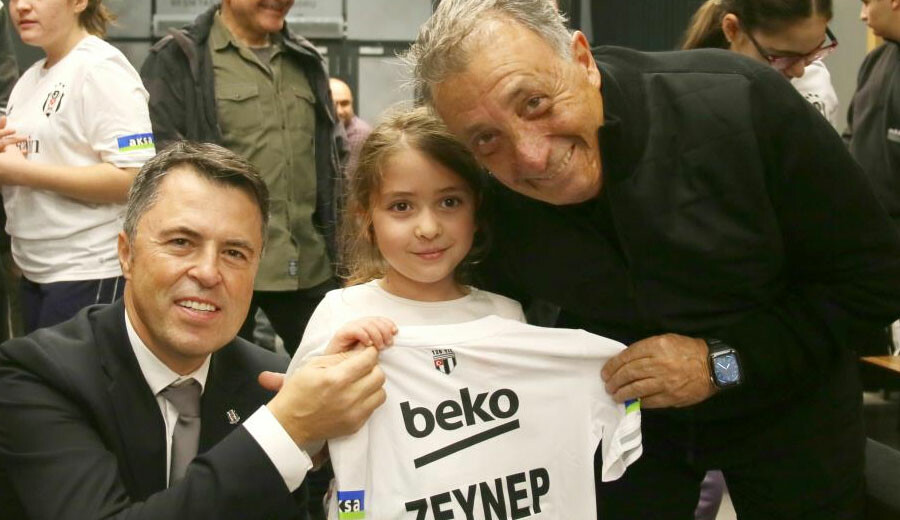 Şehit aileleri Vodafone Park’ta! Çebi: 
