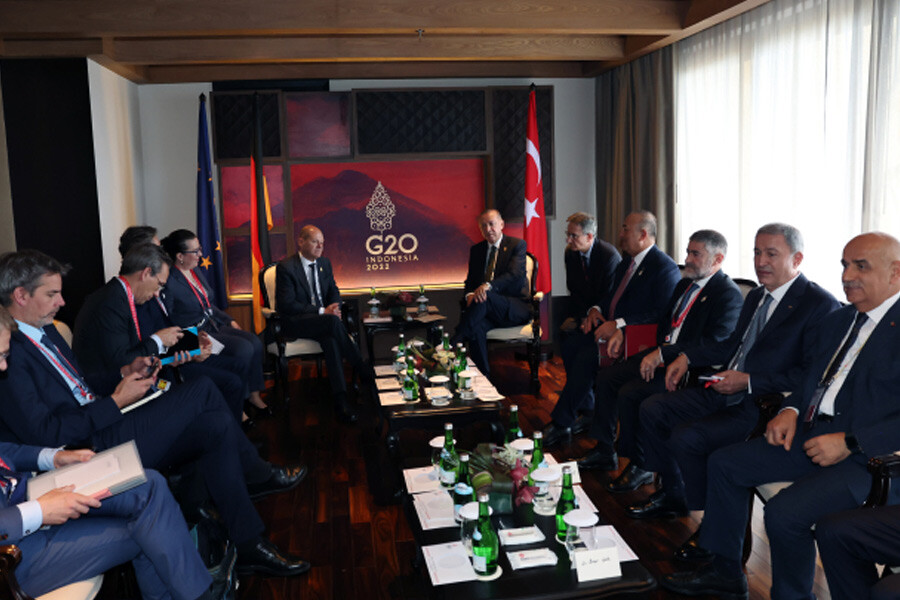Cumhurbaşkanı Erdoğan, G20'deki temaslarına Almanya Şansölyesi Scholz ile devam etti Cumhurbaşkanı Erdoğan, G20'deki temaslarına Almanya Şansölyesi Scholz ile devam etti