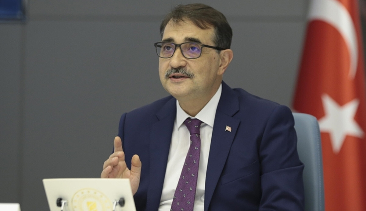 Enerji Bakanı Dönmez açıkladı: Yol haritası yıl sonu hazır, Türkiye enerji üssü oluyor Enerji Bakanı Dönmez açıkladı: Yol haritası yıl sonu hazır, Türkiye enerji üssü oluyor