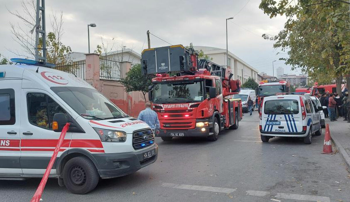 Avcılar’da geri dönüşüm deposunda yangın! İtfaiyenin zamanında gelmesi faciayı önledi 