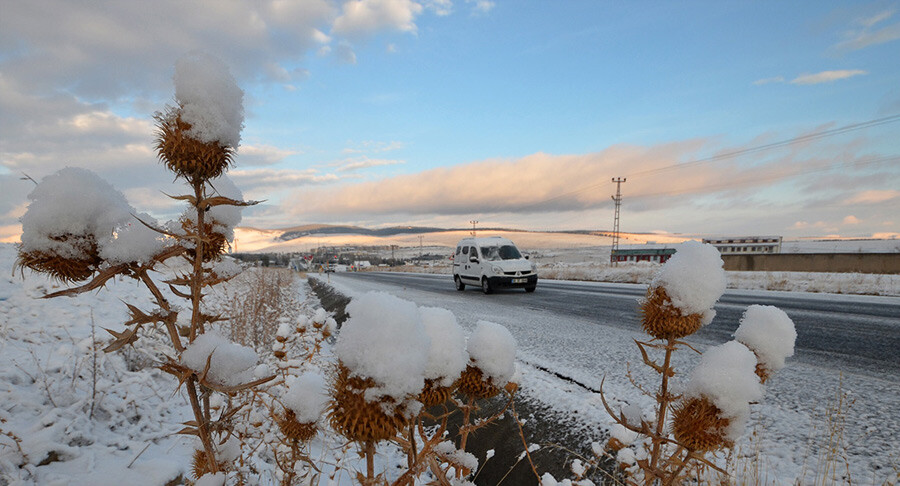 Kış Sarıkamış'a erken geldi: Kars beyaz gelinliğini giydi