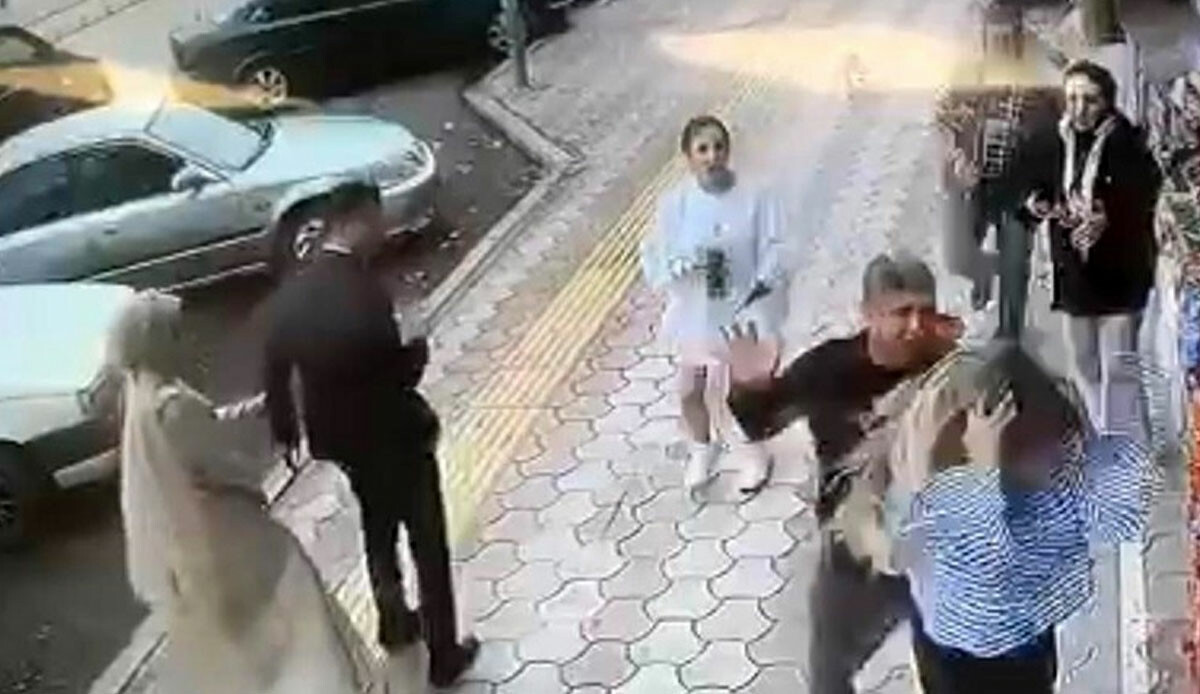 İki genç kız yolda yürürken dehşet yaşadı! Önce sözlü tacize ardından saldırıya uğradılar